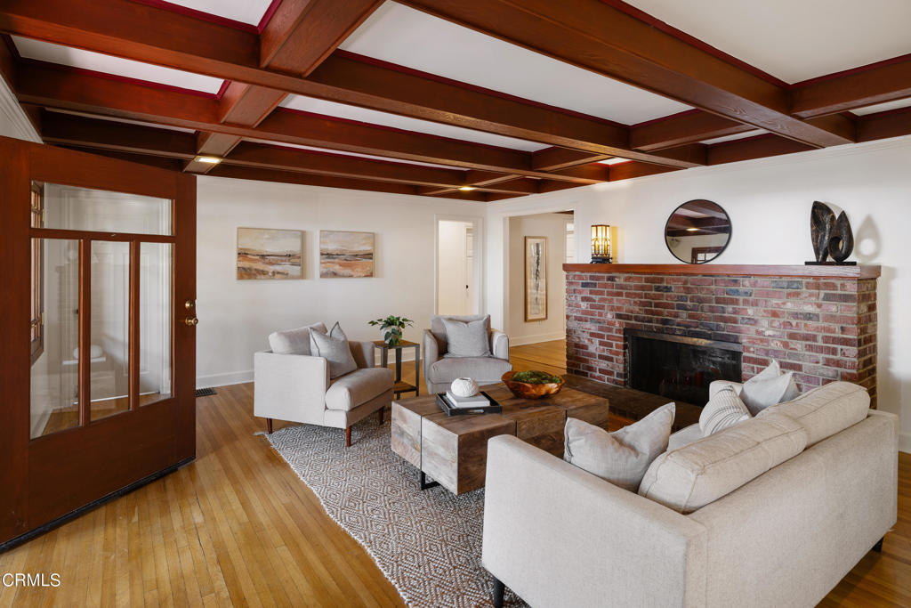 351 E Calaveras Street