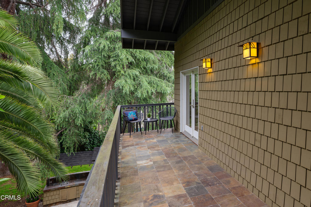 351 E Calaveras Street