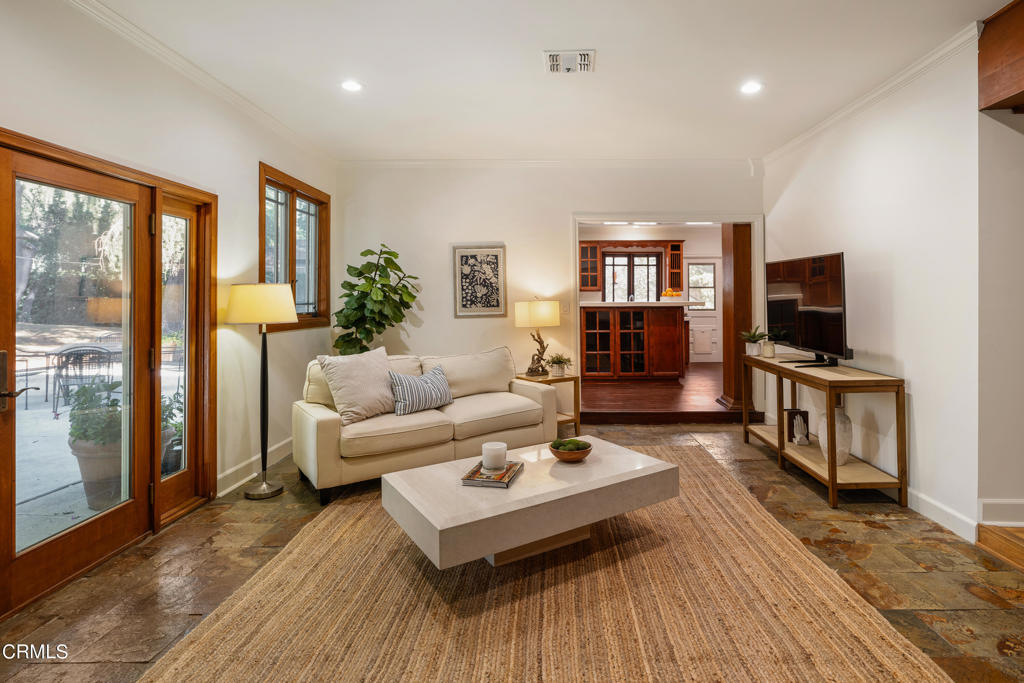 351 E Calaveras Street