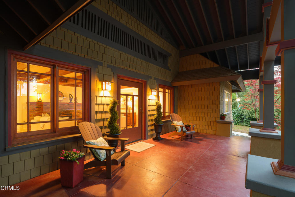 351 E Calaveras Street