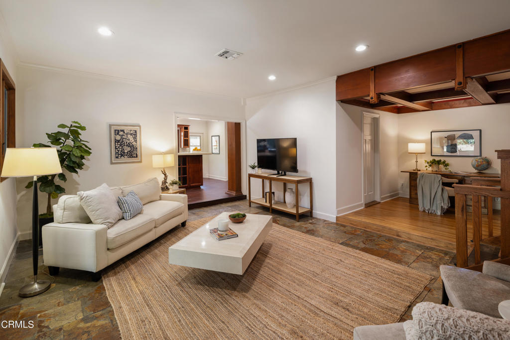 351 E Calaveras Street