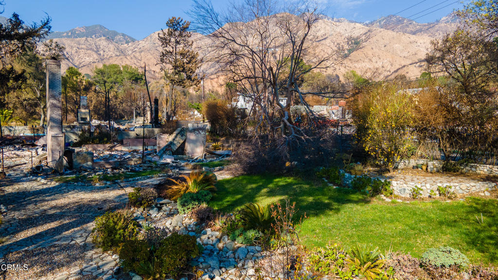 169 E Loma Alta Drive