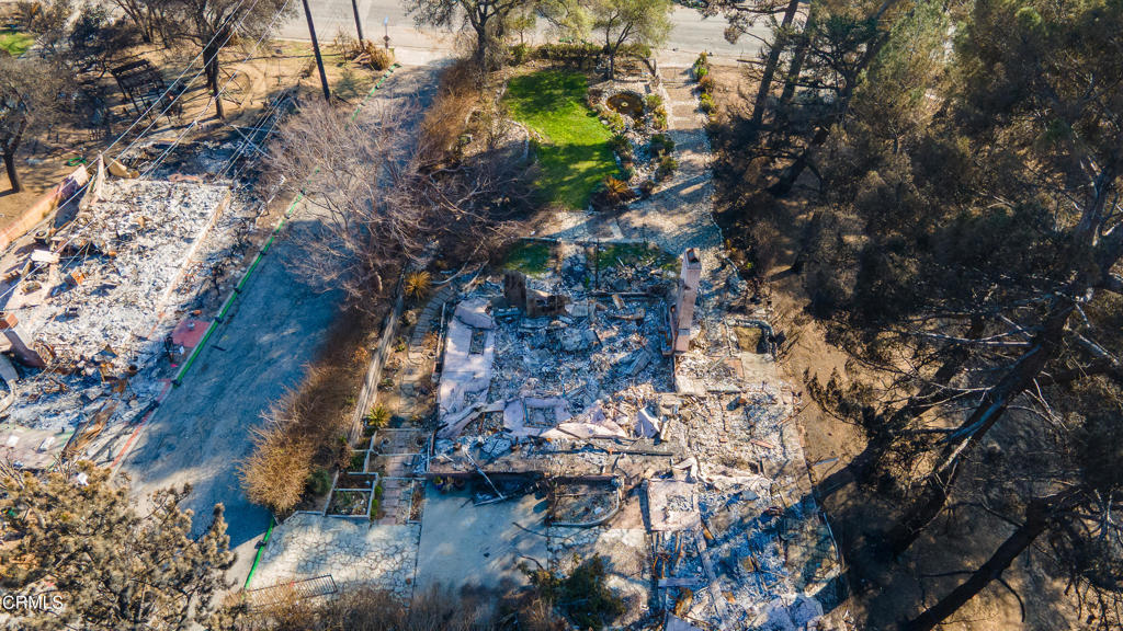 169 E Loma Alta Drive