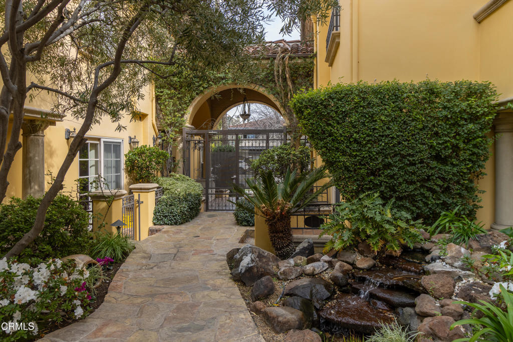 845 S Marengo Avenue 5