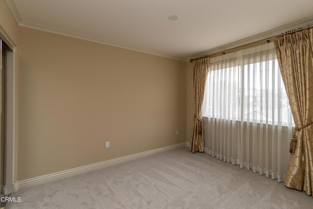 845 S Marengo Avenue 5