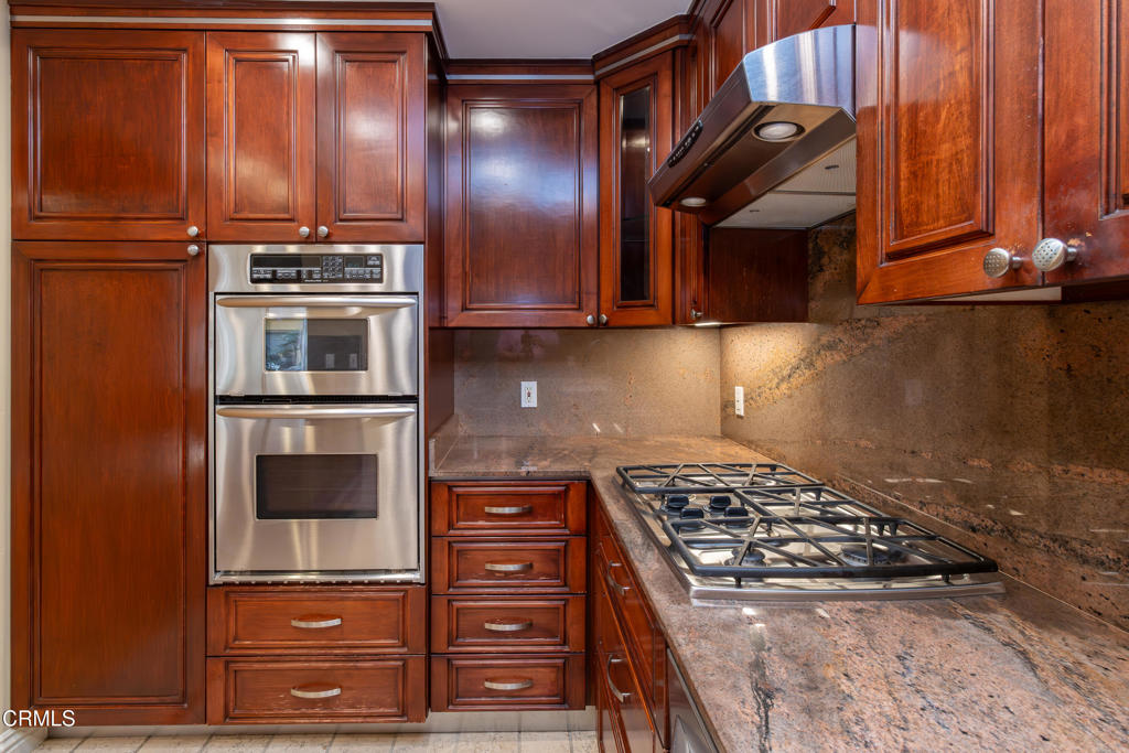 845 S Marengo Avenue 5