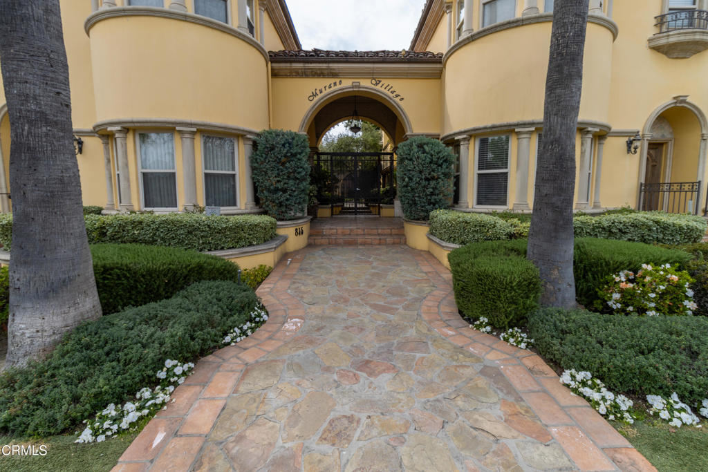 845 S Marengo Avenue 5