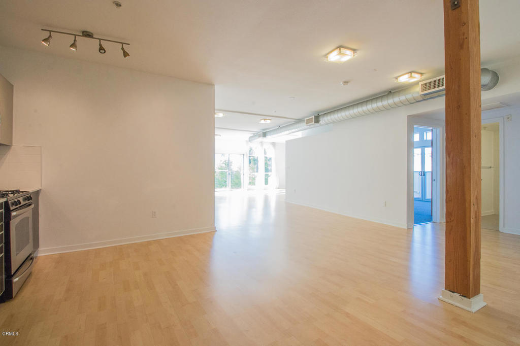 4215 Glencoe Avenue 221