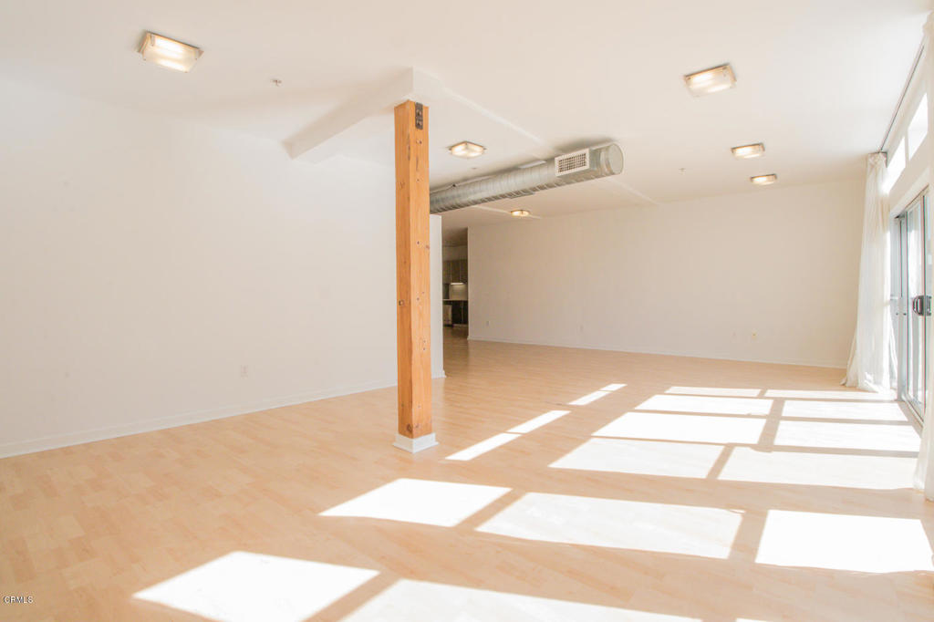 4215 Glencoe Avenue 221