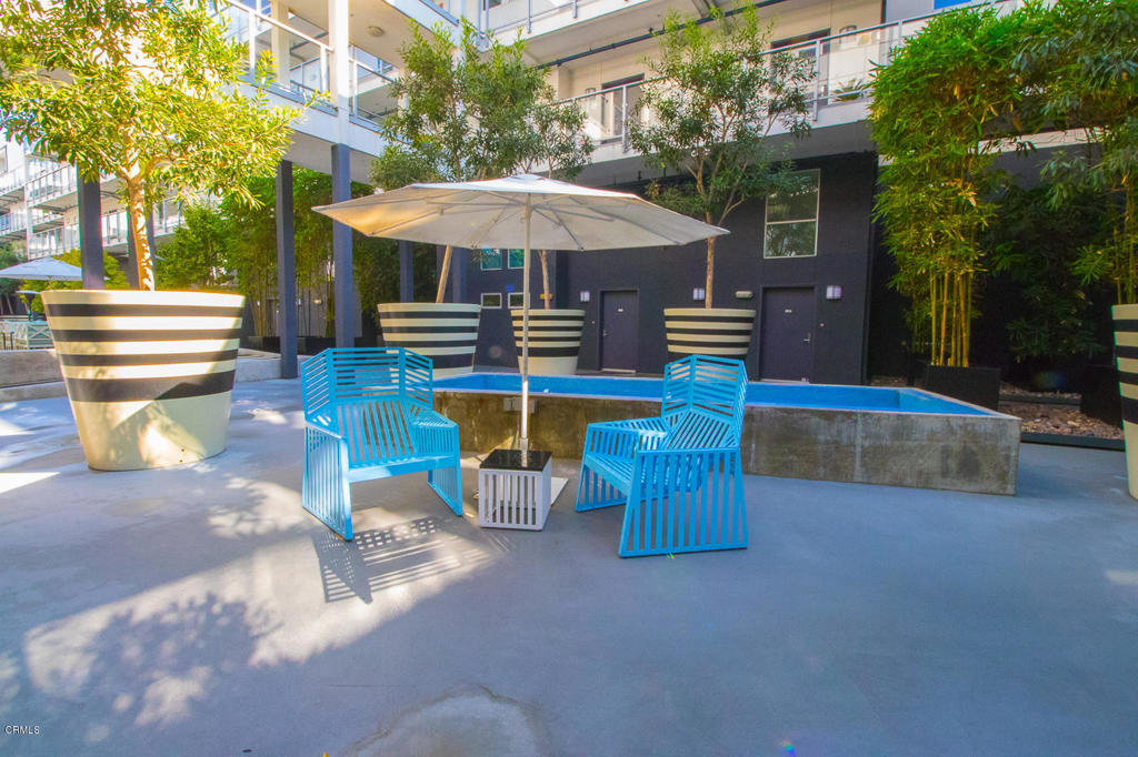 4215 Glencoe Avenue 221