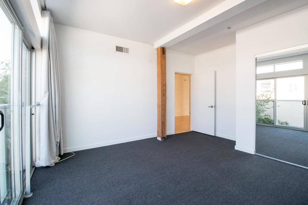 4215 Glencoe Avenue 221