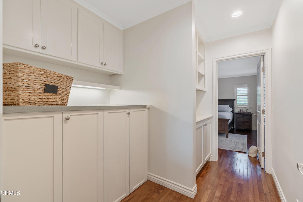 322 N Mayflower Avenue