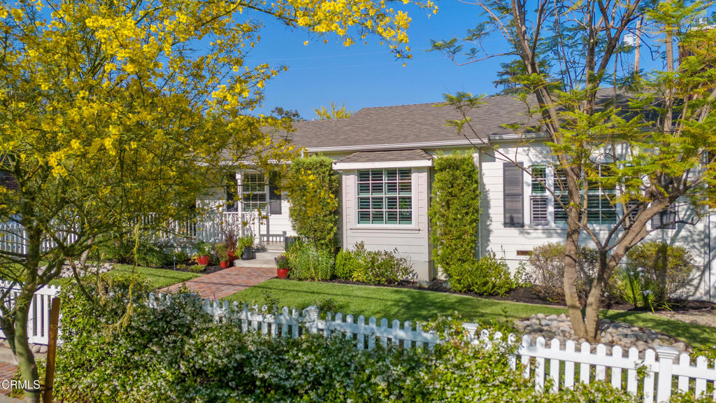 322 N Mayflower Avenue