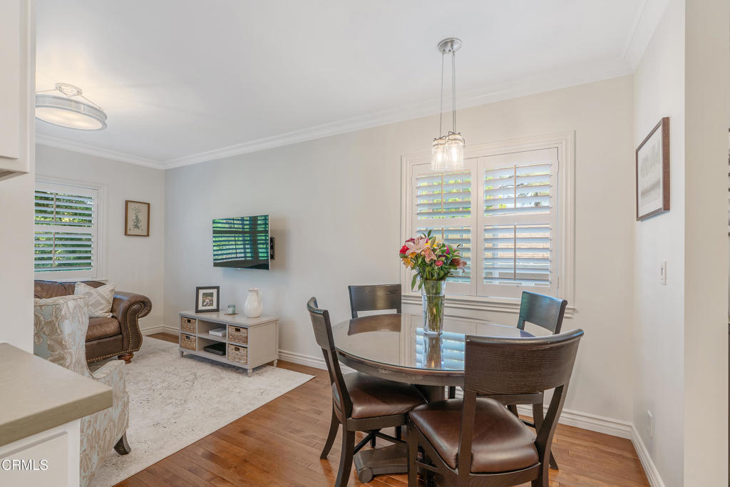 322 N Mayflower Avenue