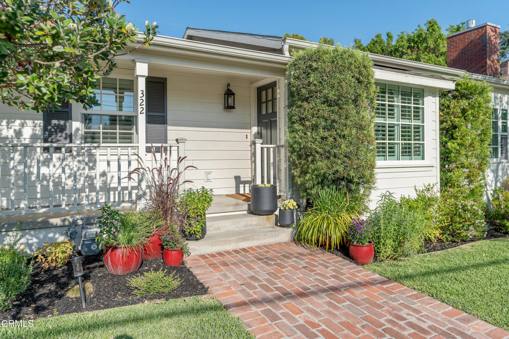 322 N Mayflower Avenue