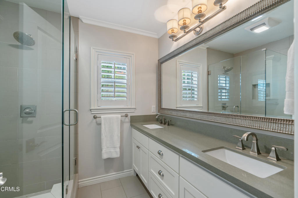 322 N Mayflower Avenue