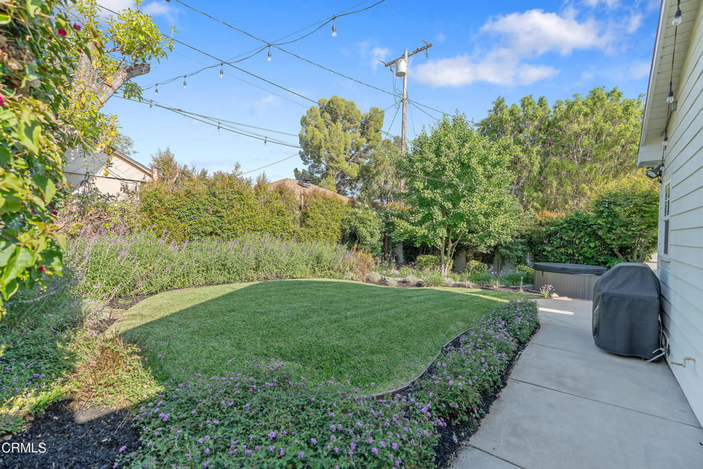 322 N Mayflower Avenue