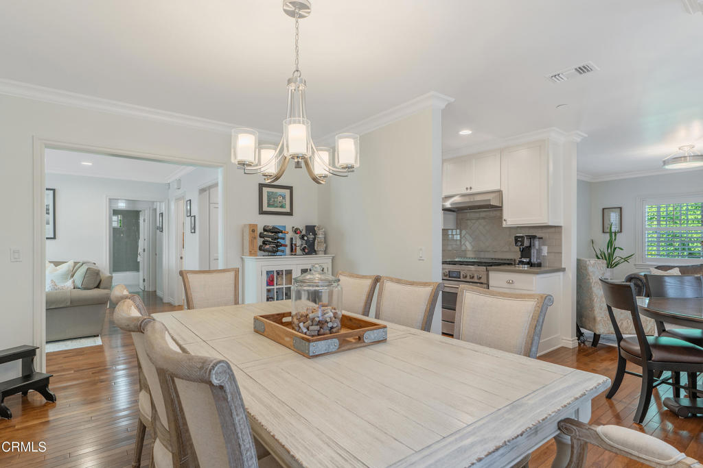 322 N Mayflower Avenue