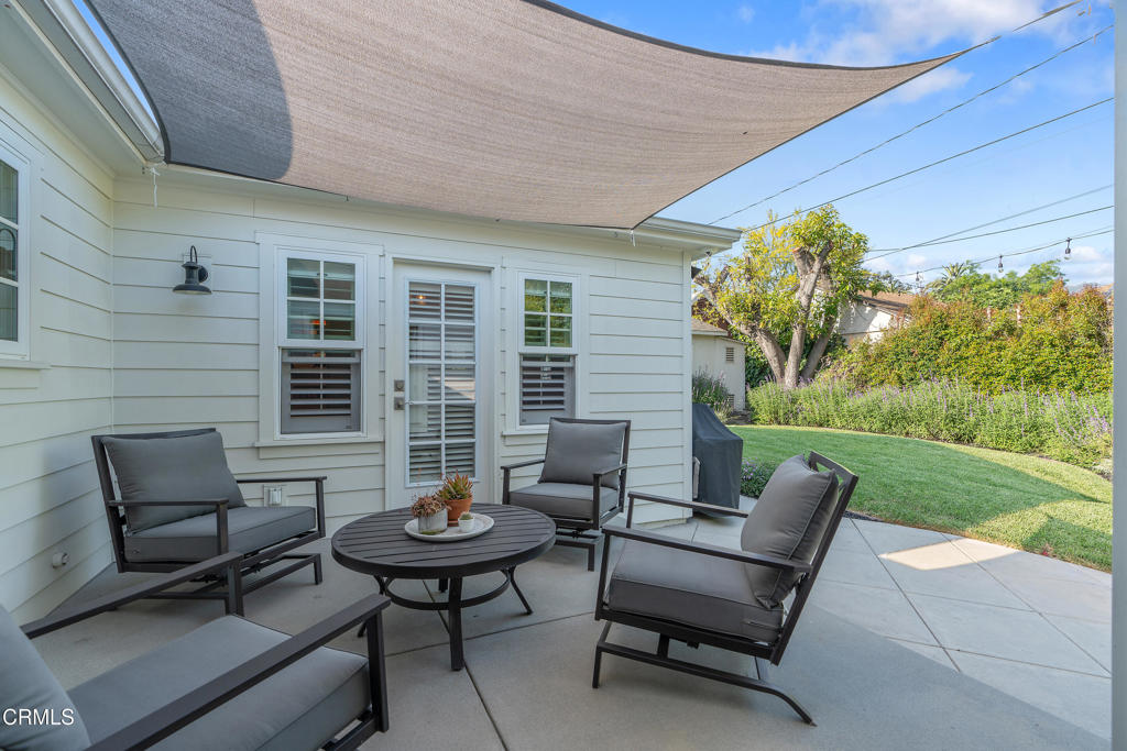 322 N Mayflower Avenue