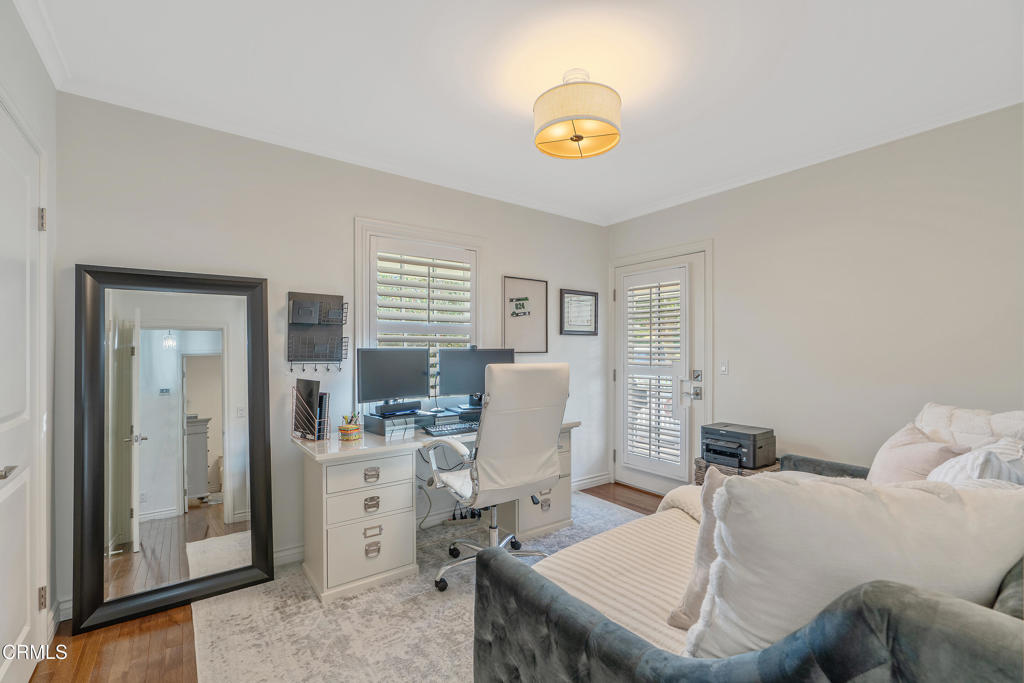 322 N Mayflower Avenue