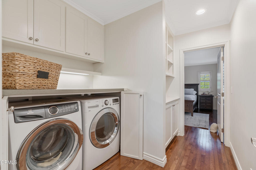 322 N Mayflower Avenue