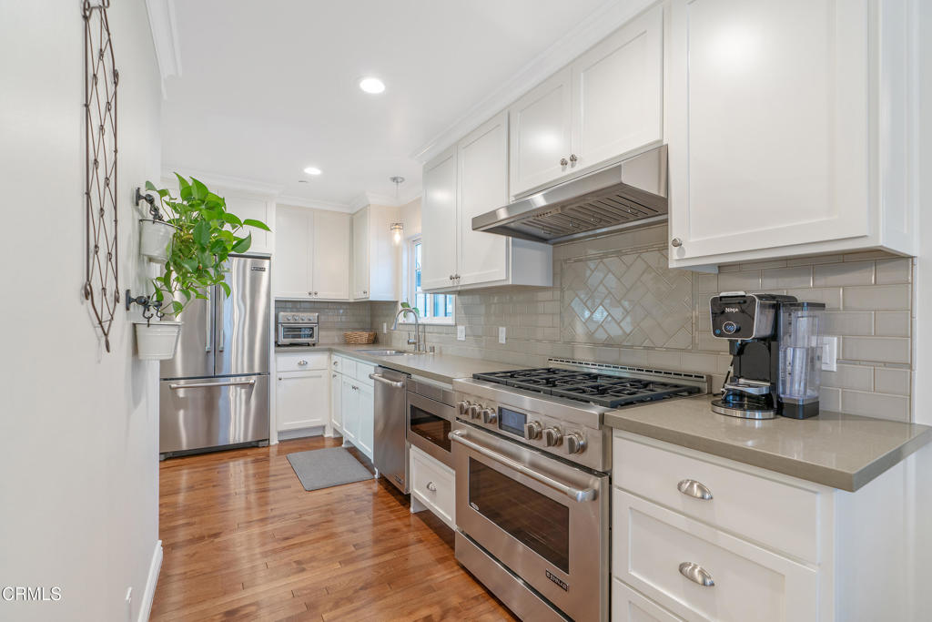 322 N Mayflower Avenue