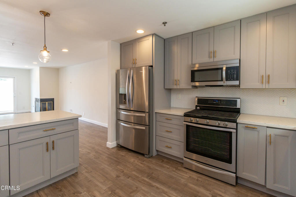 625 E Del Mar Boulevard 305