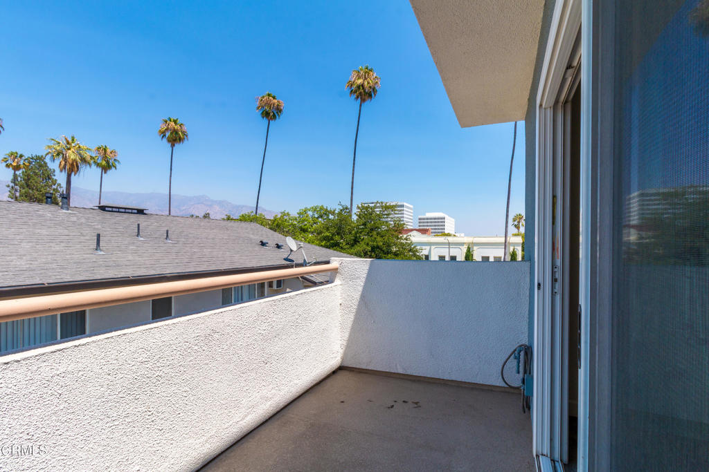 625 E Del Mar Boulevard 305