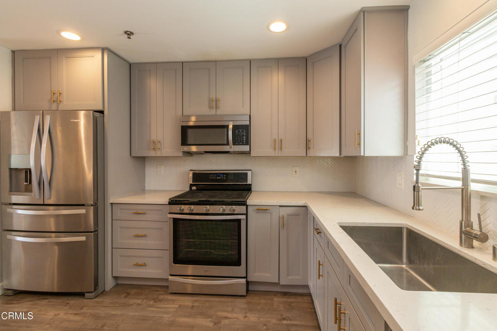 625 E Del Mar Boulevard 305