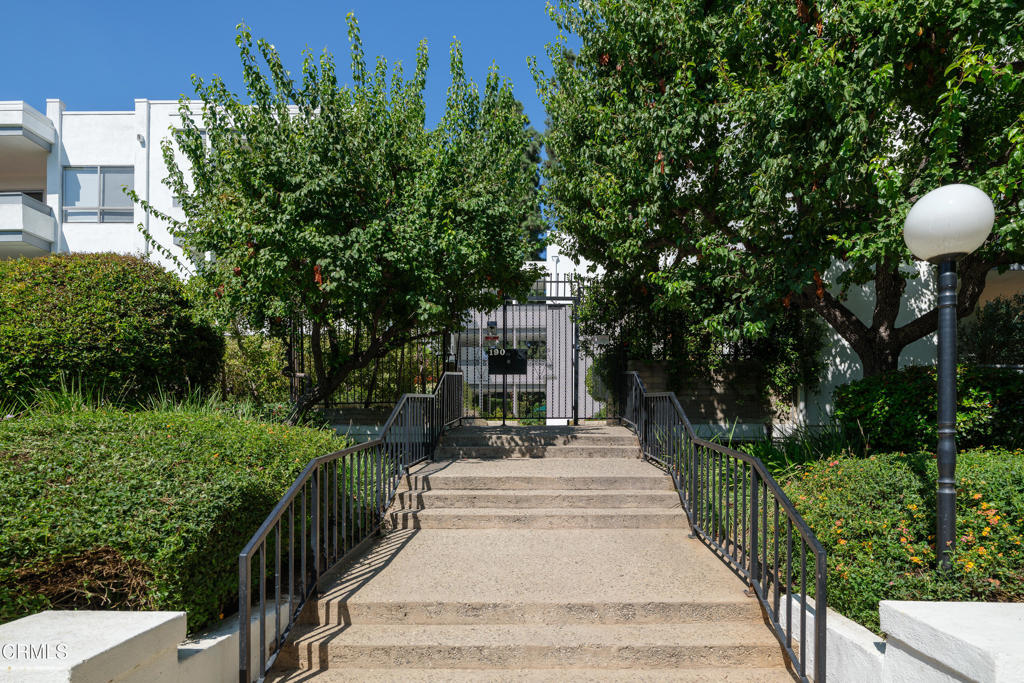 190 Arroyo Terrace 302
