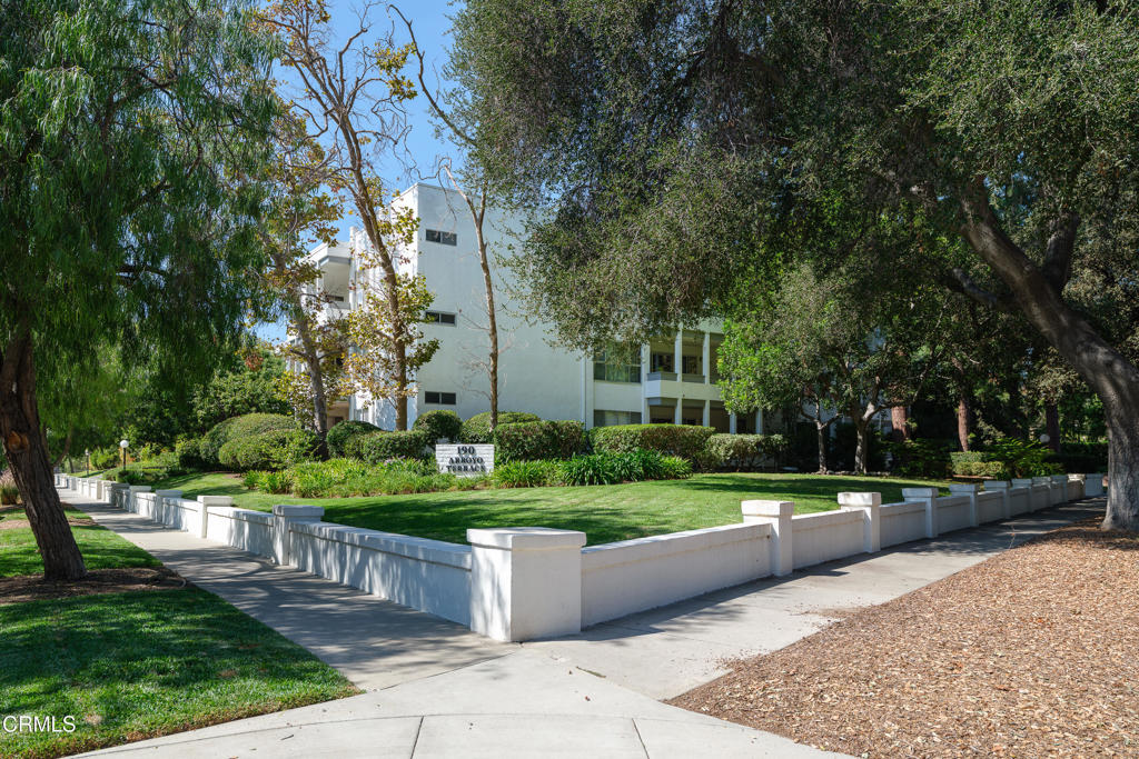 190 Arroyo Terrace 302