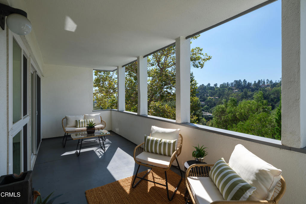 190 Arroyo Terrace 302