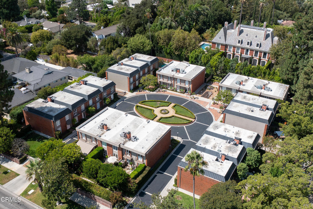 1105 S Orange Grove Boulevard