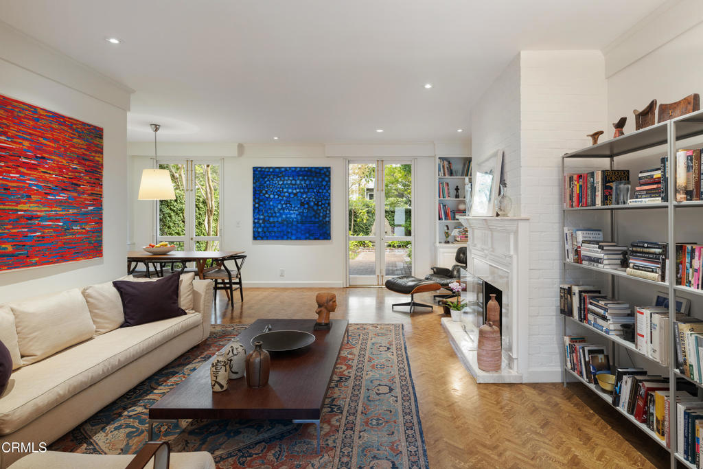 1105 S Orange Grove Boulevard