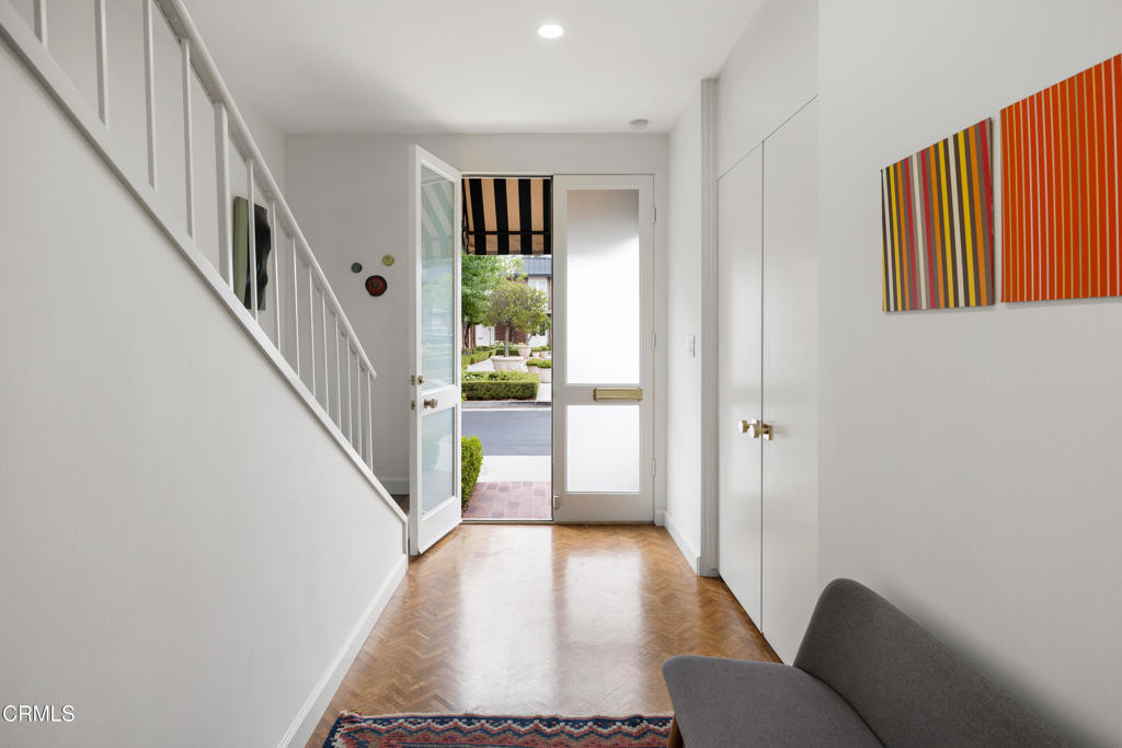 1105 S Orange Grove Boulevard