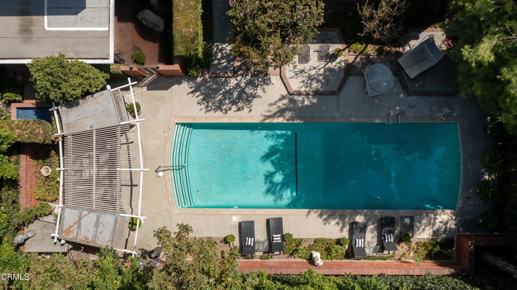 1105 S Orange Grove Boulevard