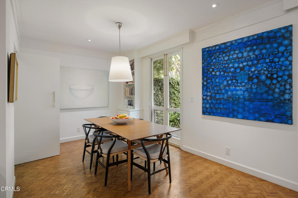 1105 S Orange Grove Boulevard