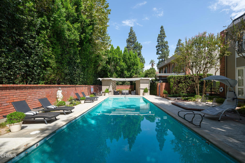 1105 S Orange Grove Boulevard