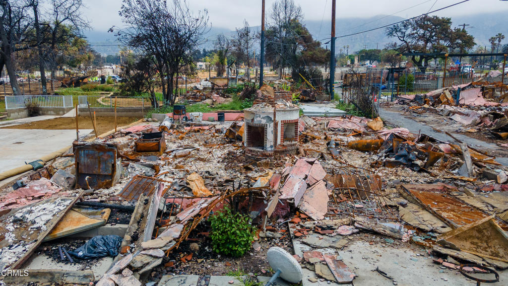 23 W Mendocino Street