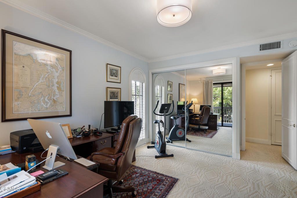 1068 S Orange Grove Boulevard