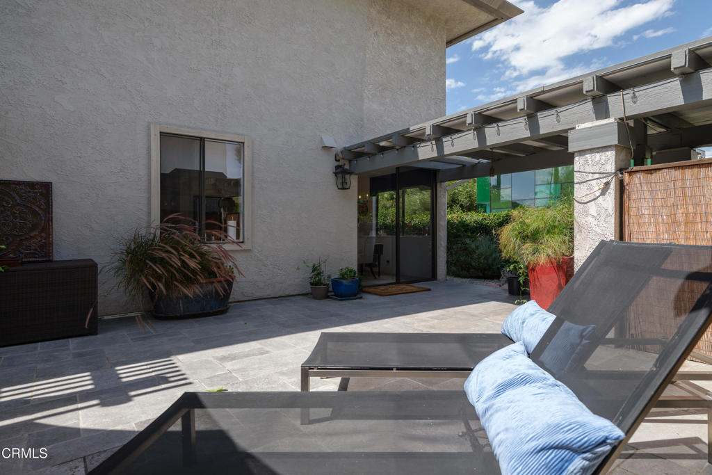 1068 S Orange Grove Boulevard