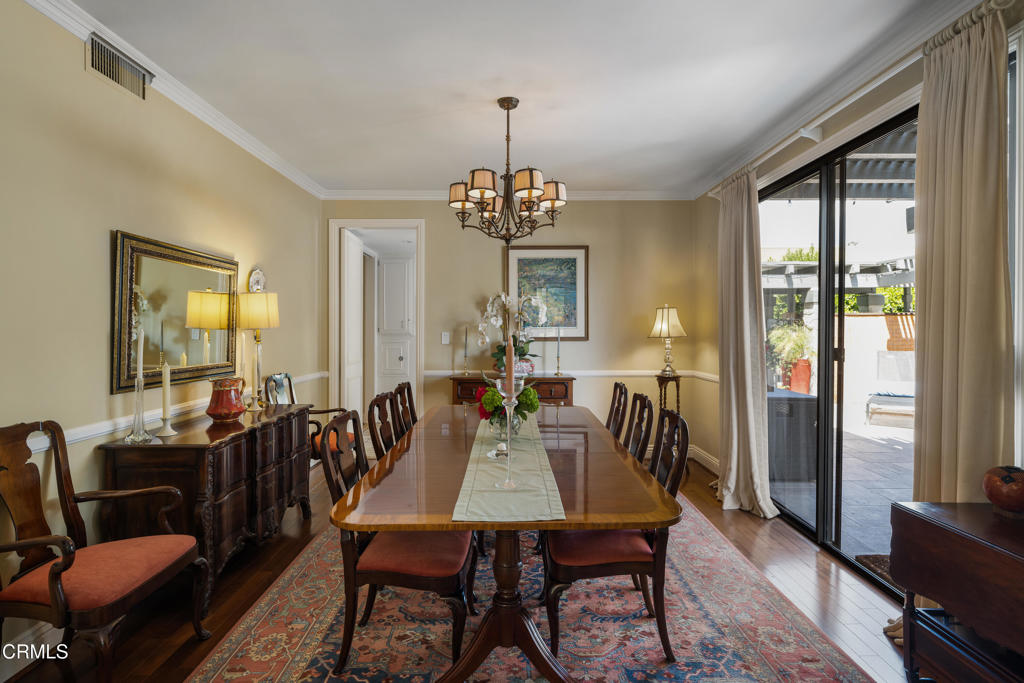 1068 S Orange Grove Boulevard