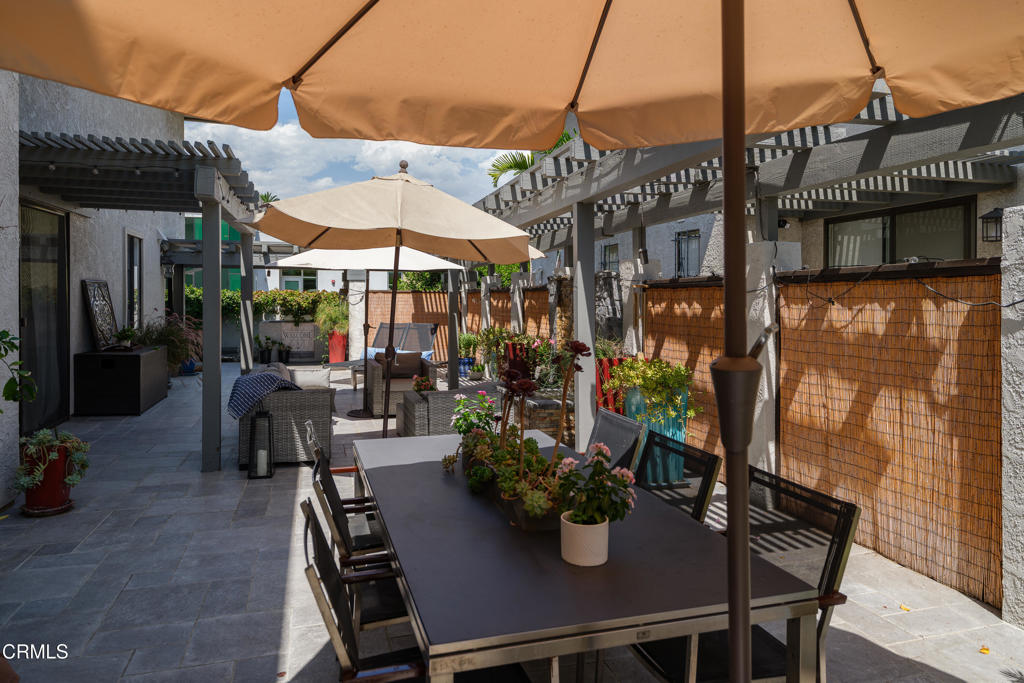 1068 S Orange Grove Boulevard