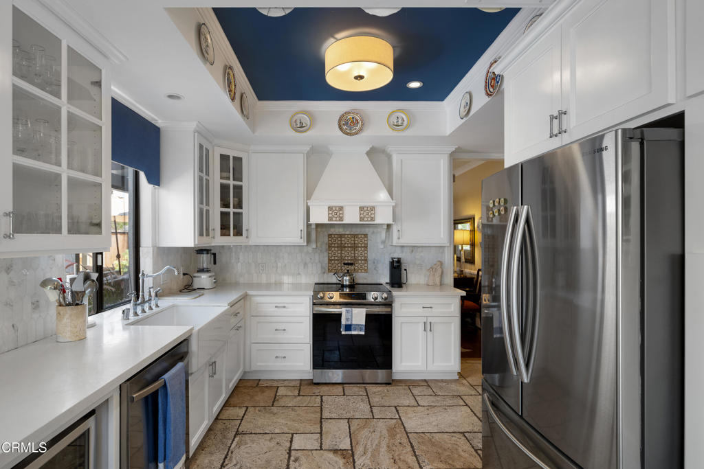 1068 S Orange Grove Boulevard