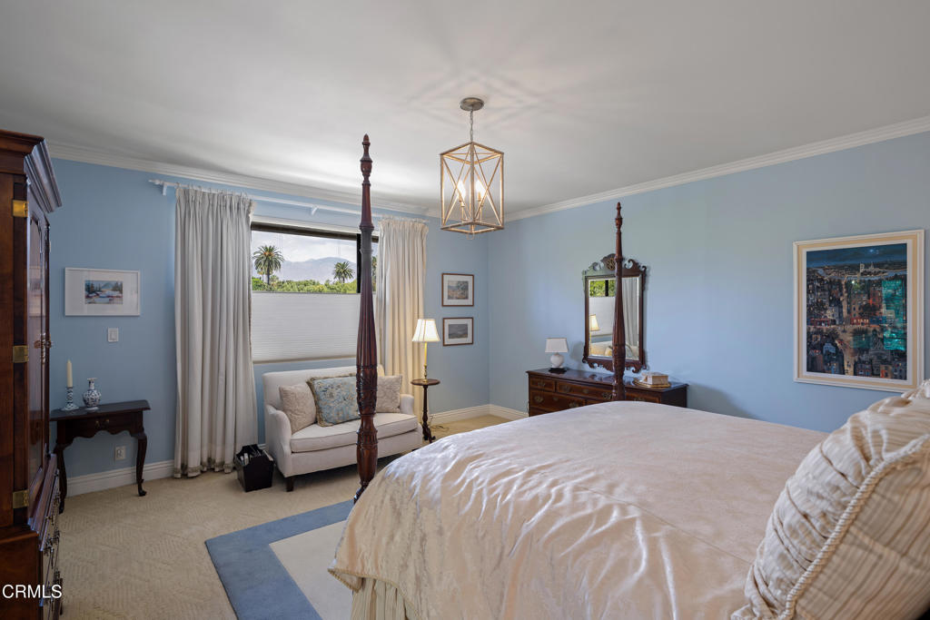 1068 S Orange Grove Boulevard