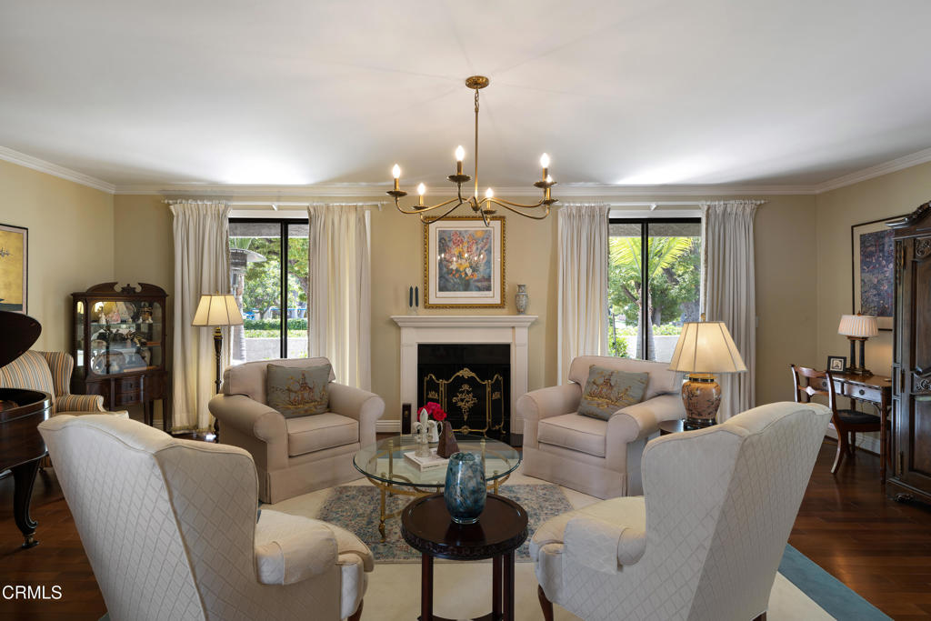 1068 S Orange Grove Boulevard