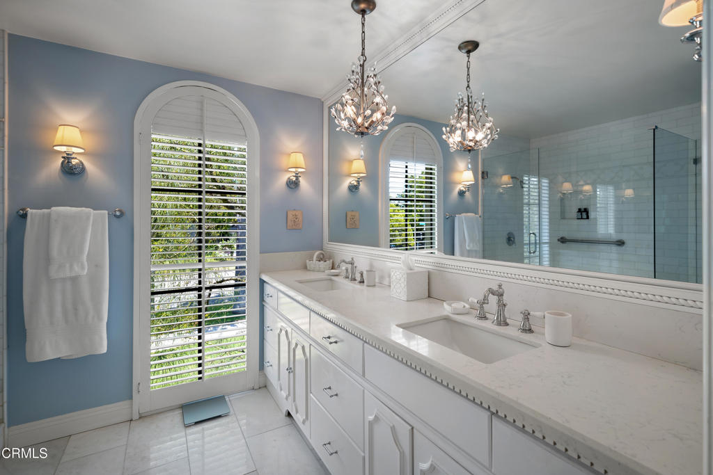 1068 S Orange Grove Boulevard