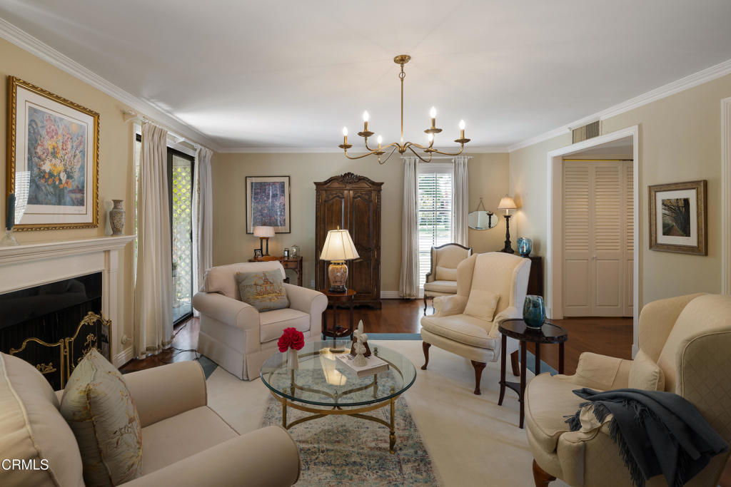 1068 S Orange Grove Boulevard