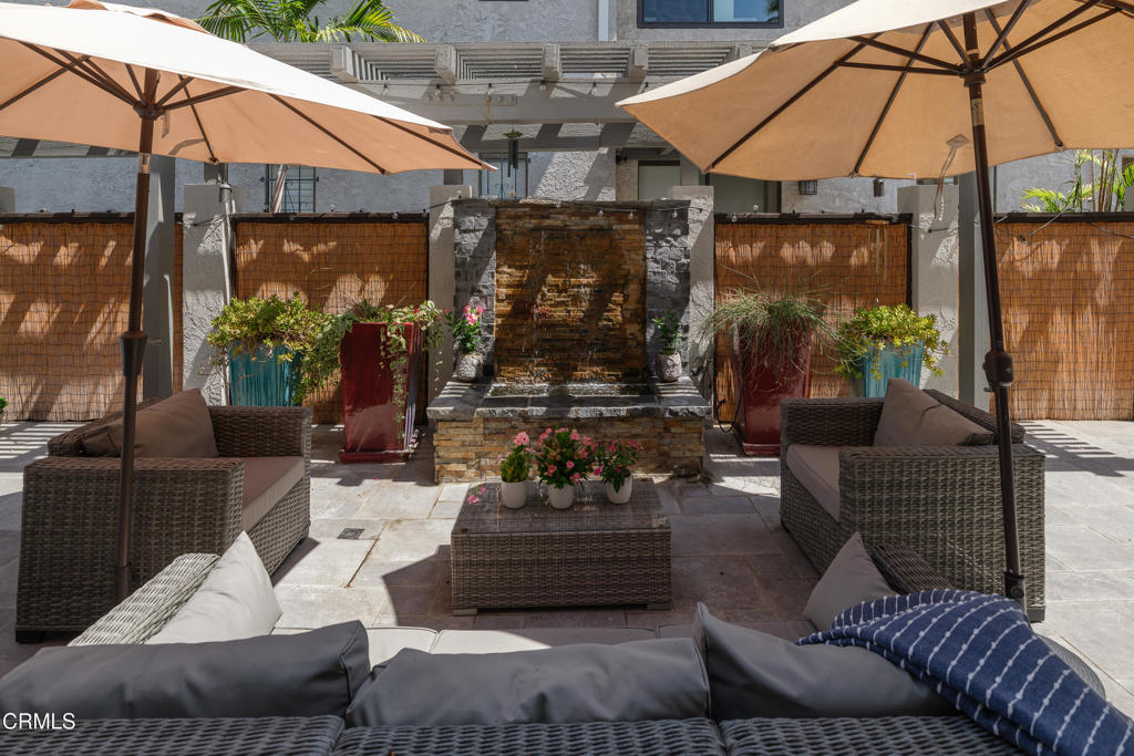 1068 S Orange Grove Boulevard