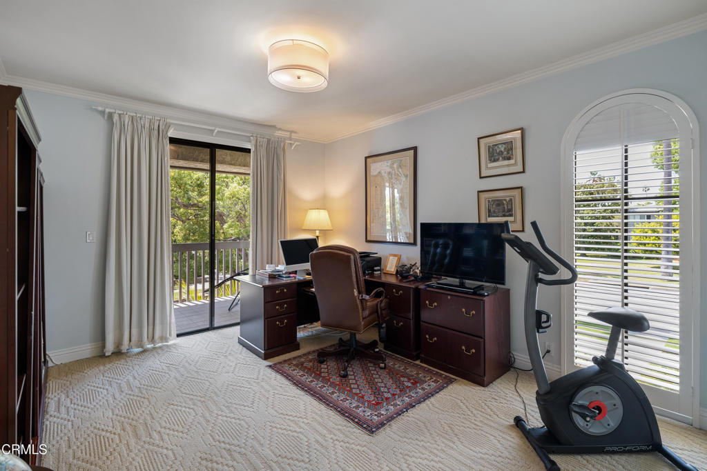 1068 S Orange Grove Boulevard